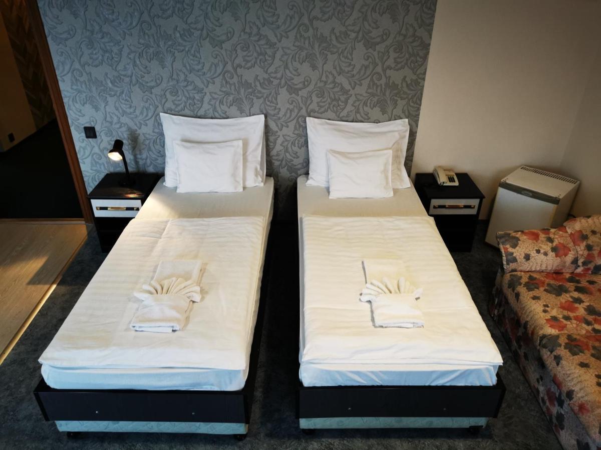 Patyi Etterem Es Hotel Bögöte Екстериор снимка