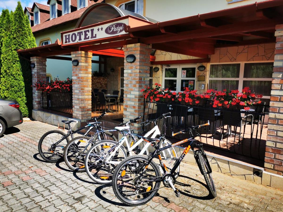 Patyi Etterem Es Hotel Bögöte Екстериор снимка