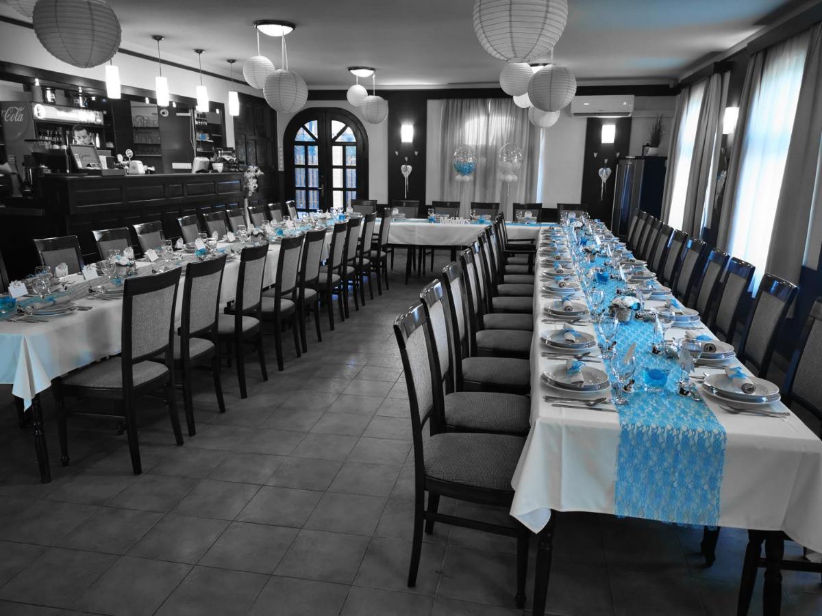 Patyi Etterem Es Hotel Bögöte Екстериор снимка