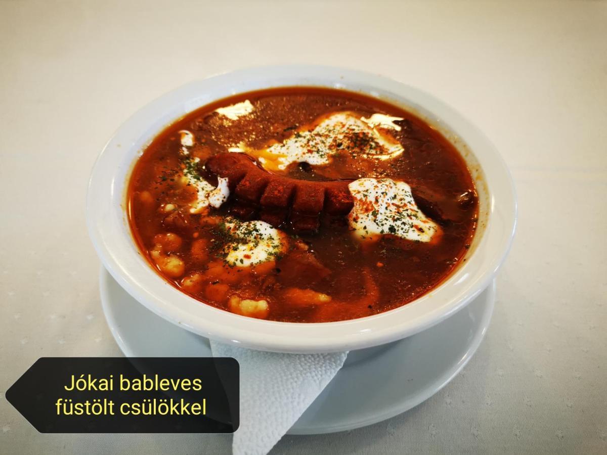 Patyi Etterem Es Hotel Bögöte Екстериор снимка