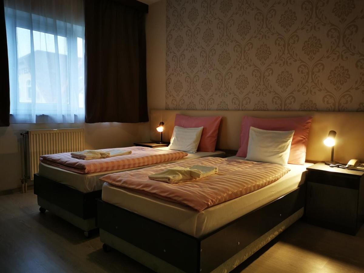 Patyi Etterem Es Hotel Bögöte Екстериор снимка