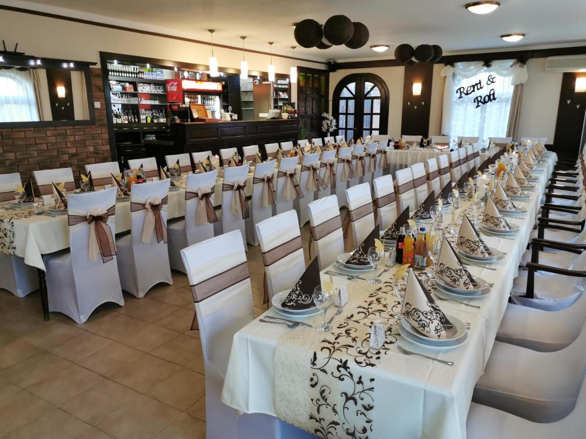 Patyi Etterem Es Hotel Bögöte Екстериор снимка
