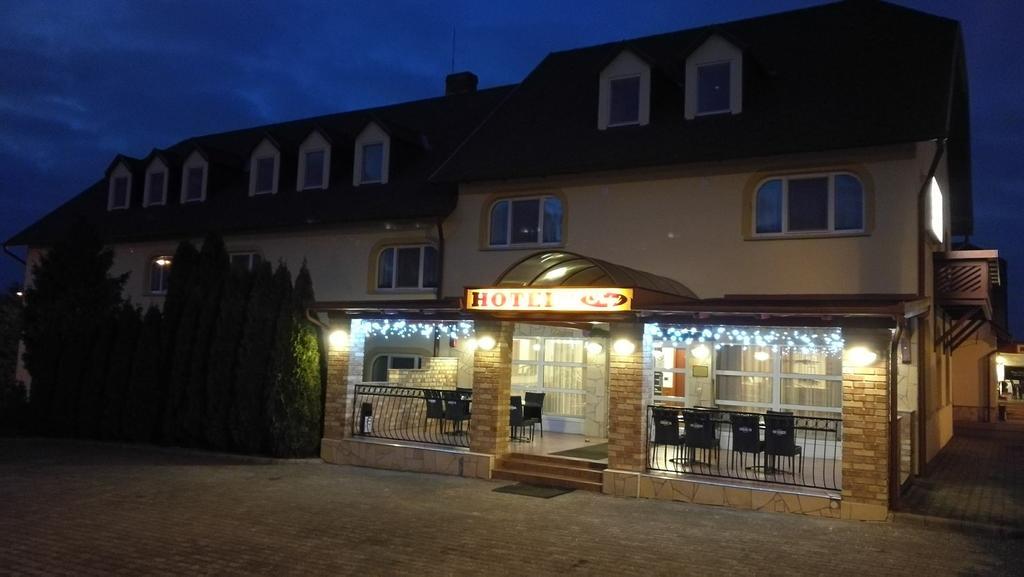 Patyi Etterem Es Hotel Bögöte Екстериор снимка